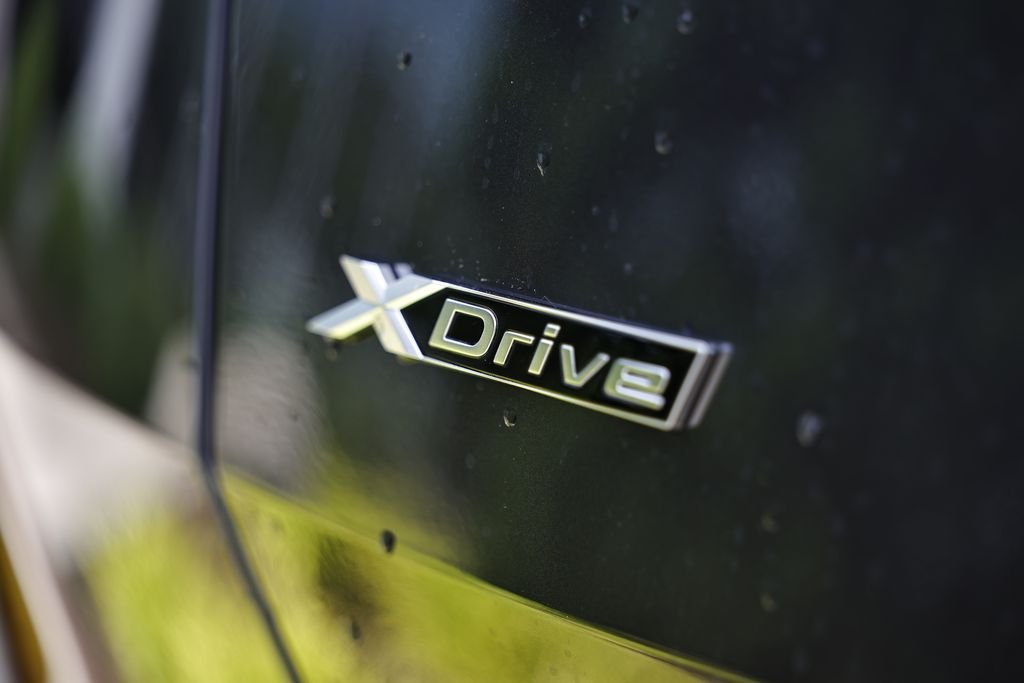 New 2026 Dark Graphite Metallic BMW 30 xDrive image 7