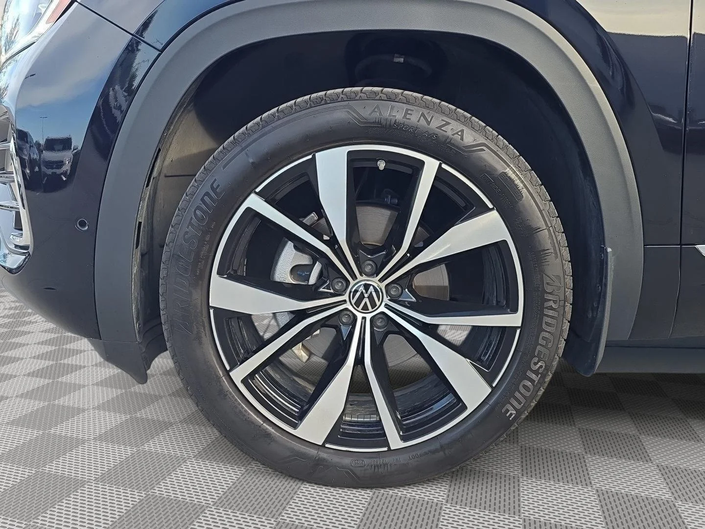 2026 Volkswagen Atlas SEL Premium R-Line - Photo 6