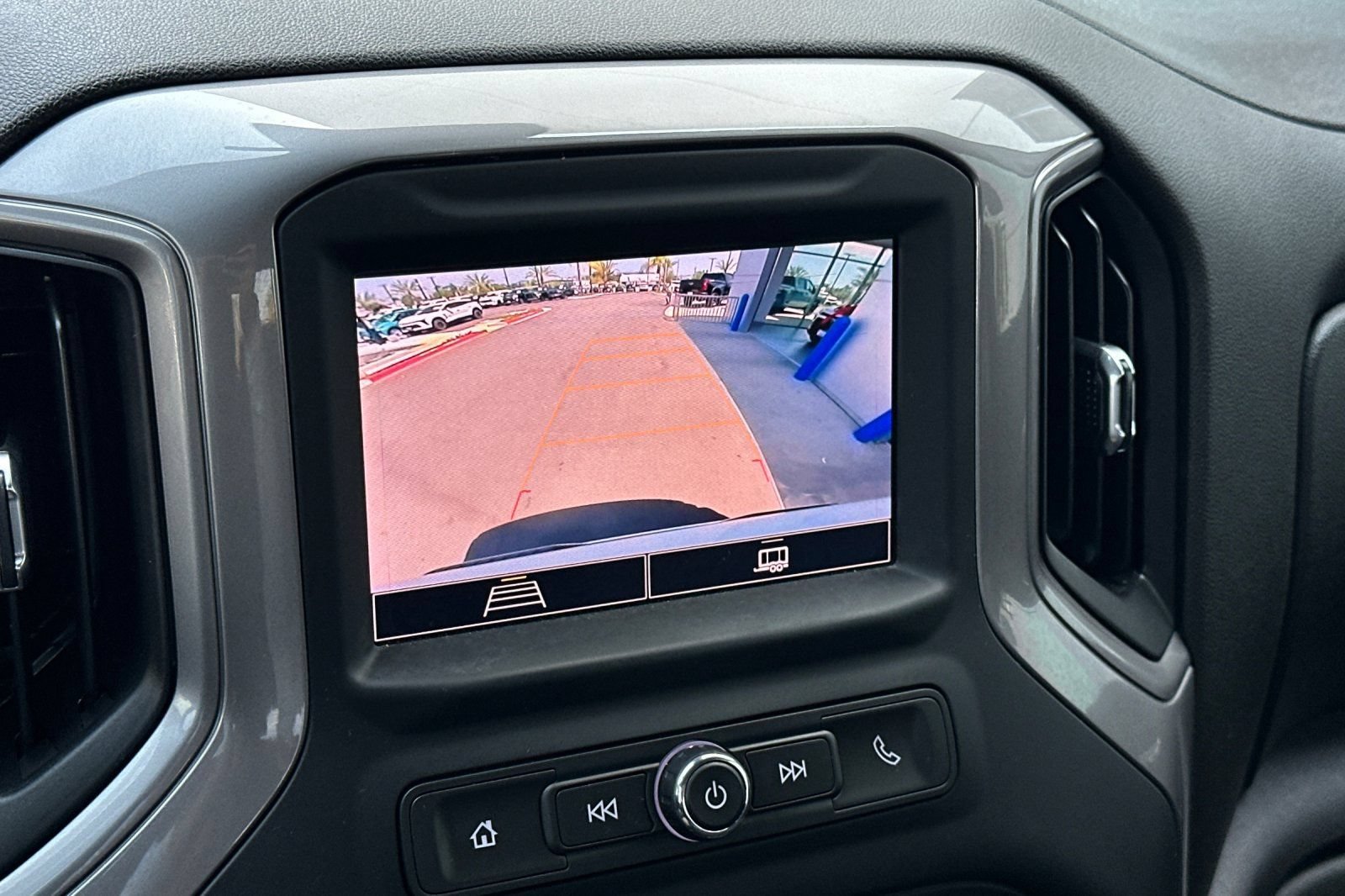 Used 2022 Summit White Chevrolet Custom image 25