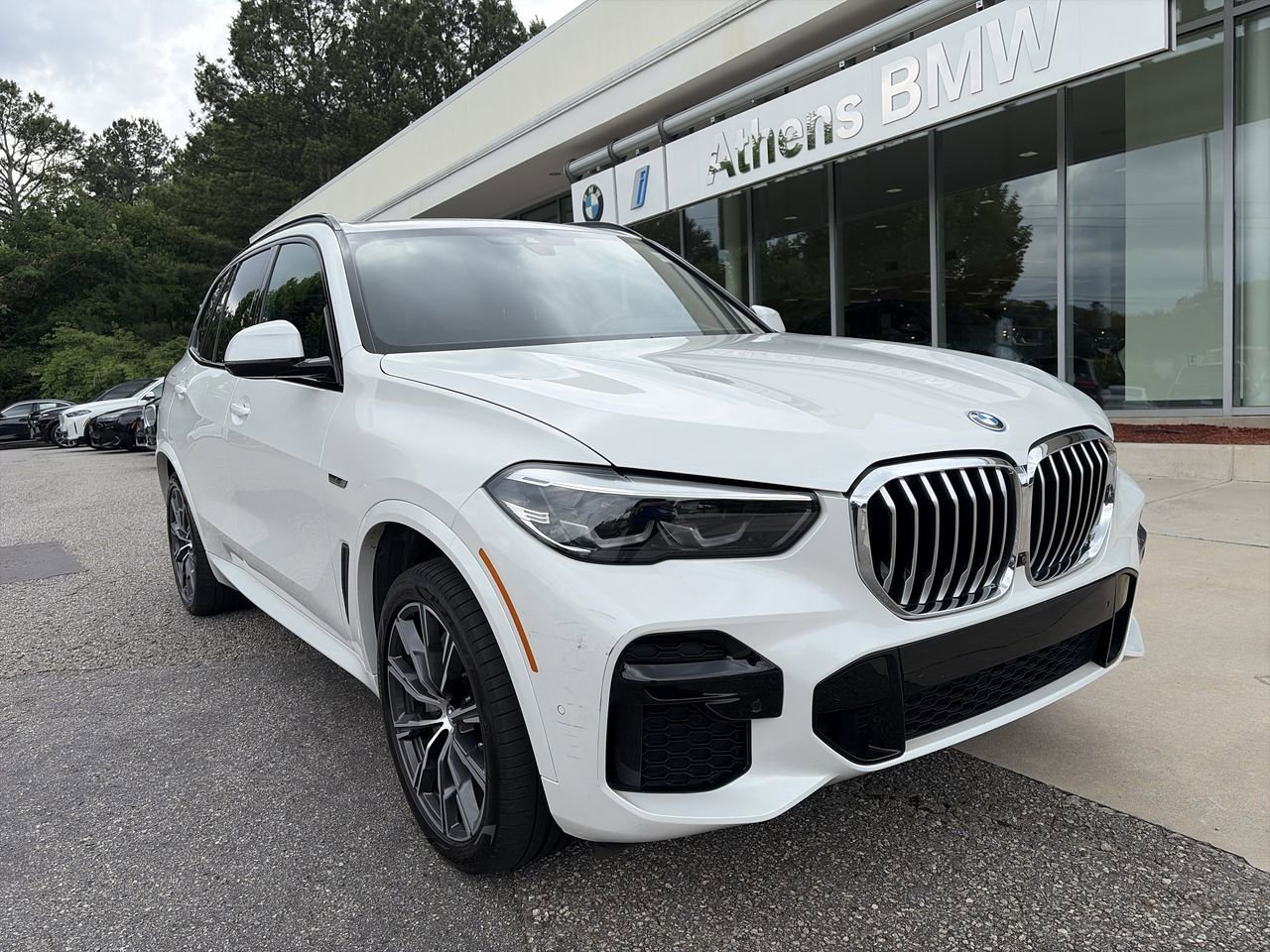 2022 BMW X5 xDrive45e's photo