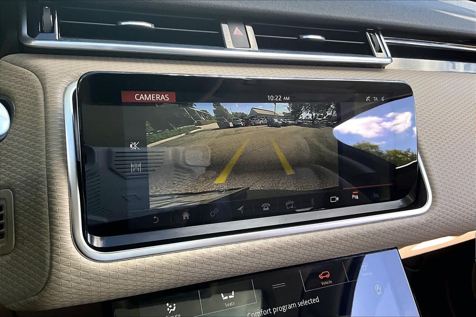 Used 2018 Santorini Black Land Rover S image 25