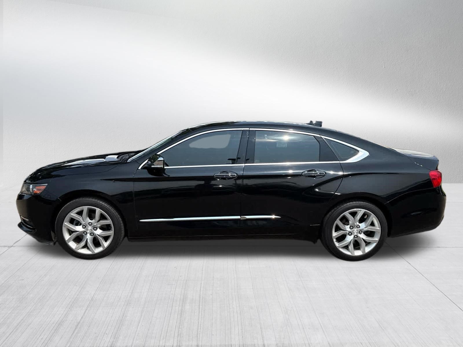 Used 2020 BLACK Chevrolet Premier image 4