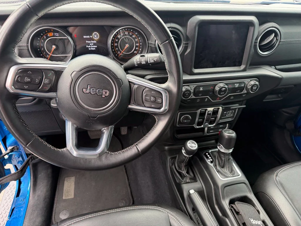 Used 2022 Blue Jeep Unlimited Sahara image 9