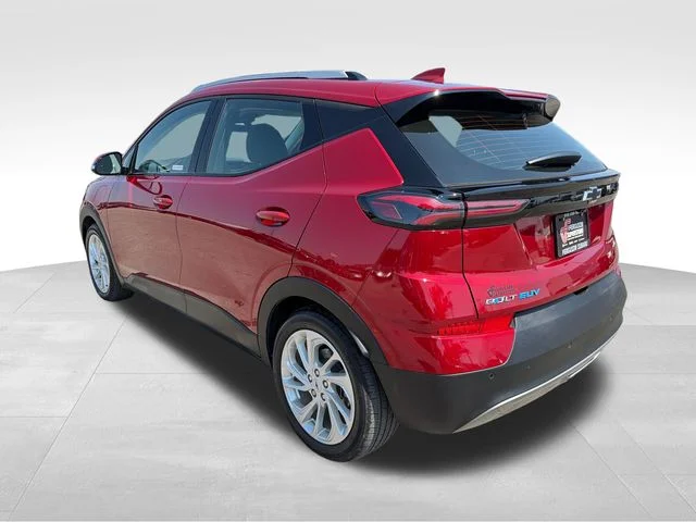 Used 2023 Red Chevrolet LT image 5