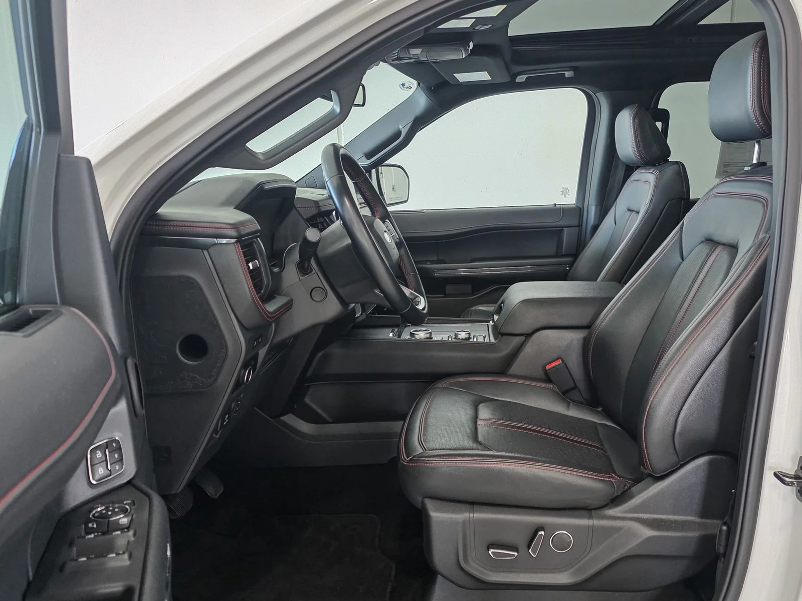 Used 2023 White Metallic Ford Limited image 20