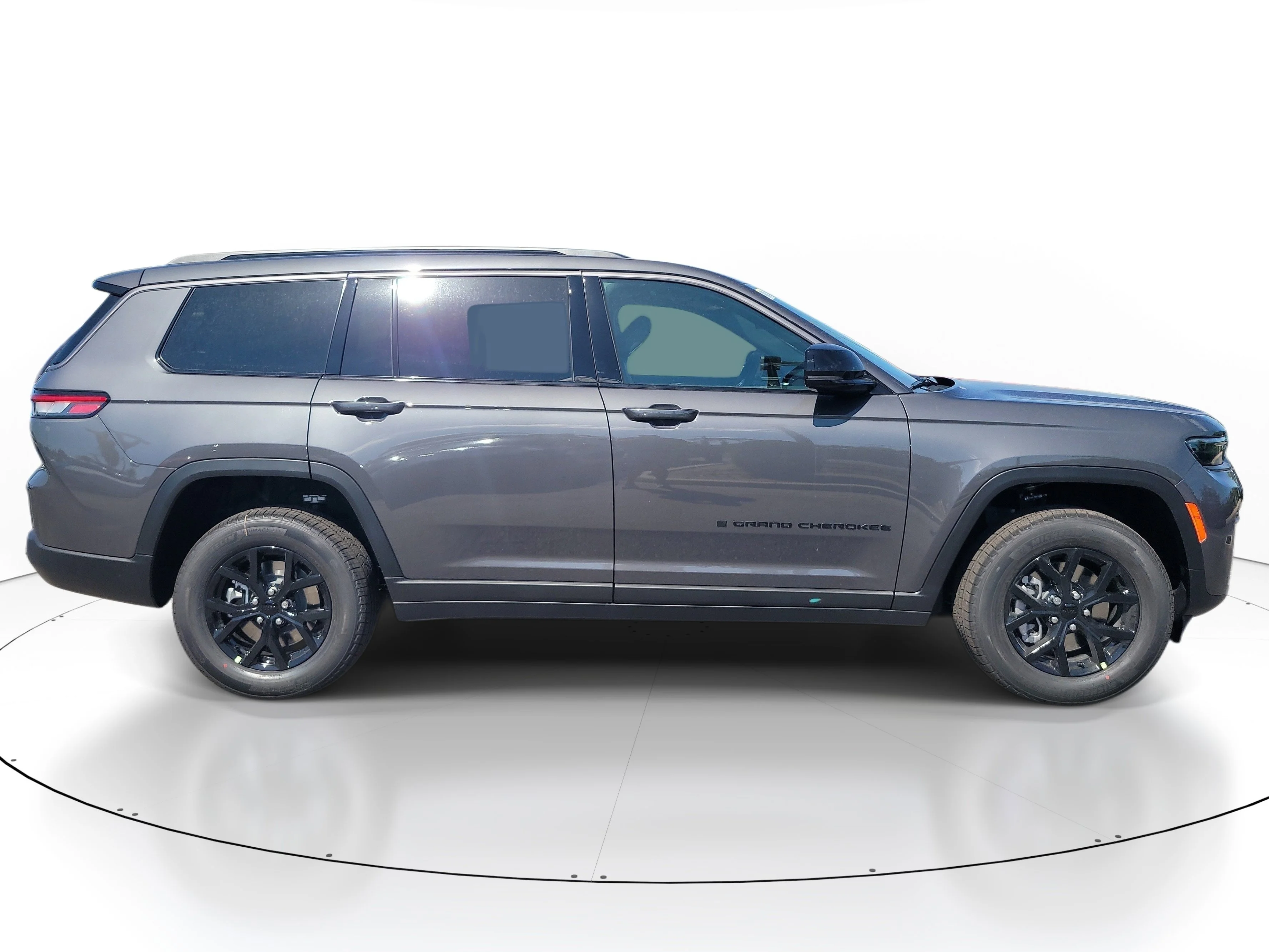 New 2026 Baltic Gray Metallic Clearcoat Jeep Laredo Altitude image 5
