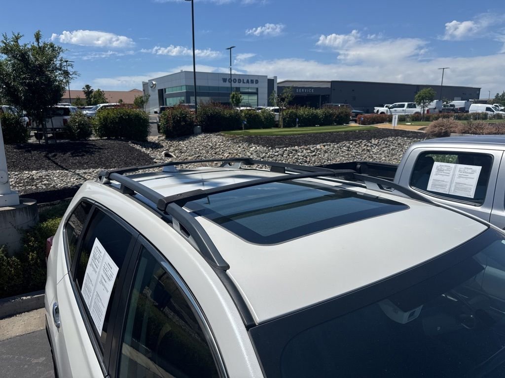 Used 2019 Crystal White Pearl Subaru Touring image 2