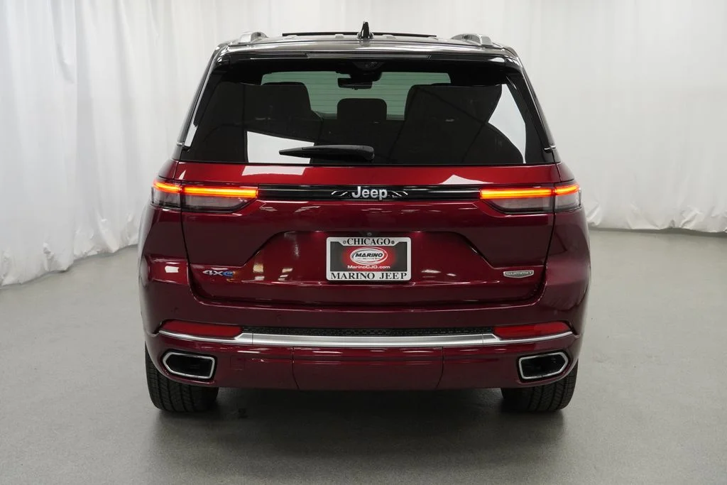 Used 2022 Red Jeep Summit Reserve 4xe image 10