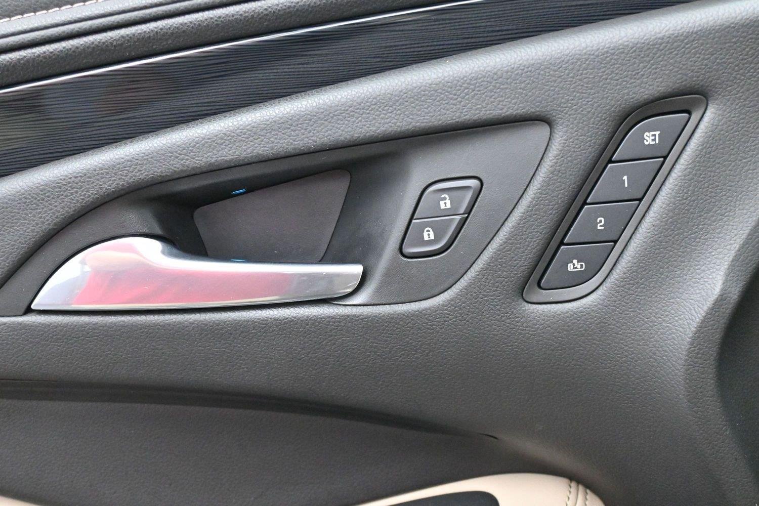 Used 2017 BRONZE ALLOY METALLIC Buick Essence image 13