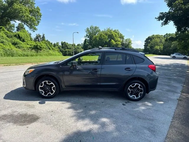 Used 2017 Gray Subaru 2.0i Limited image 4