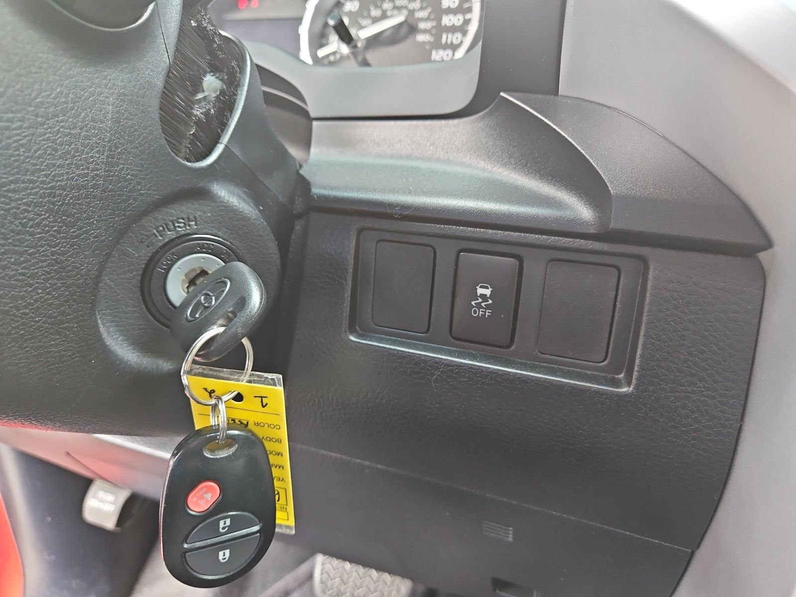 Used 2014 Red Toyota SR5 image 30