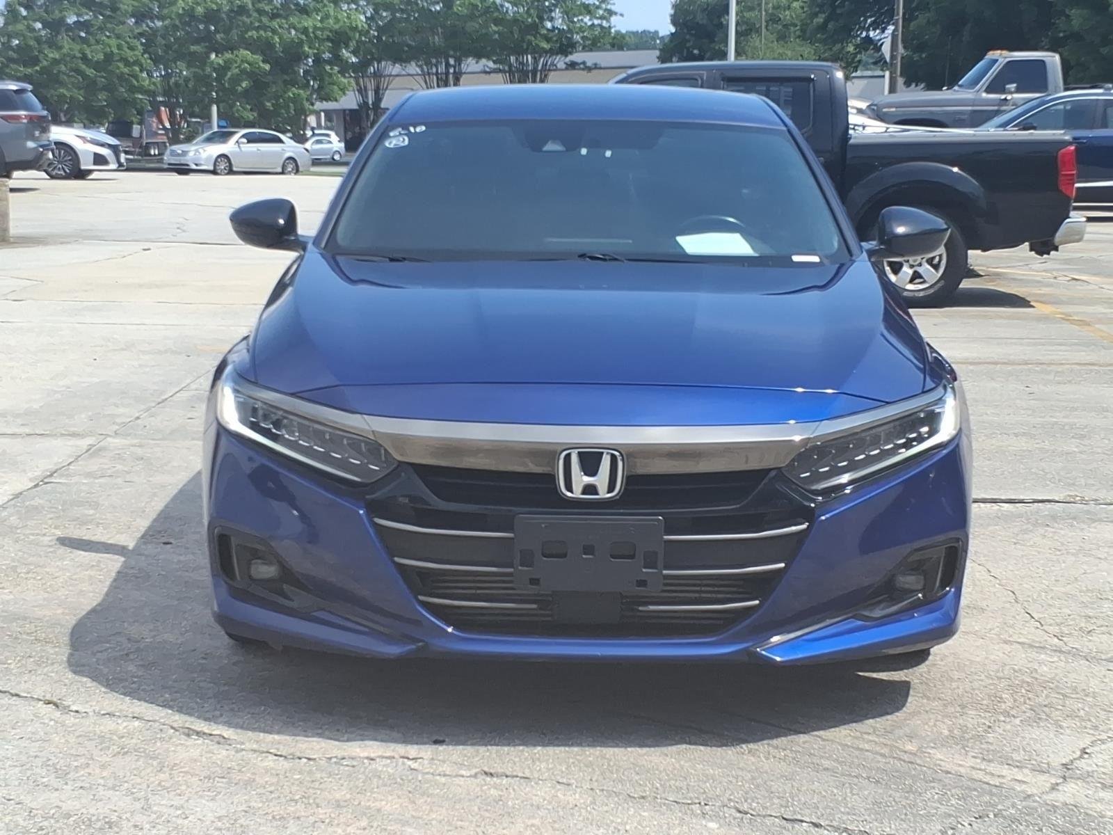 Used 2022 Still Night Pearl Honda Sport image 2