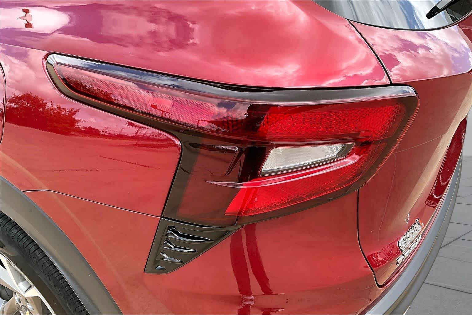 Used 2025 Crimson Metallic Chevrolet LT image 27
