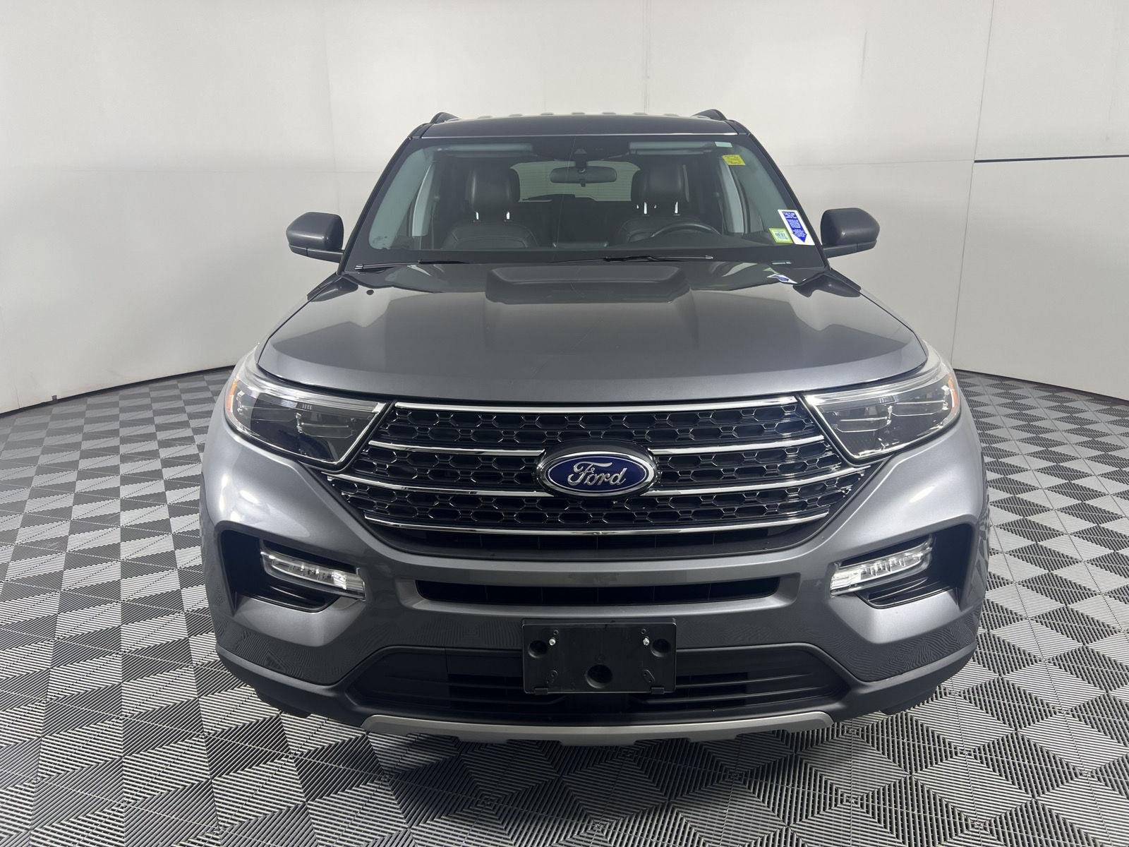 Used 2023 Carbonized Gray Ford XLT image 5