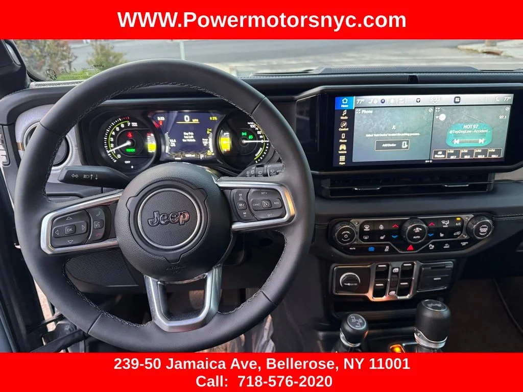 Used 2025 Gray Jeep Sahara 4xe image 27