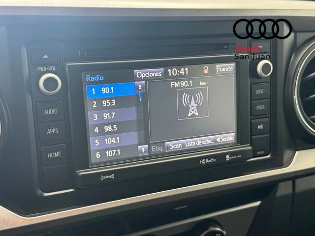 Used 2017 White Toyota SR5 image 17