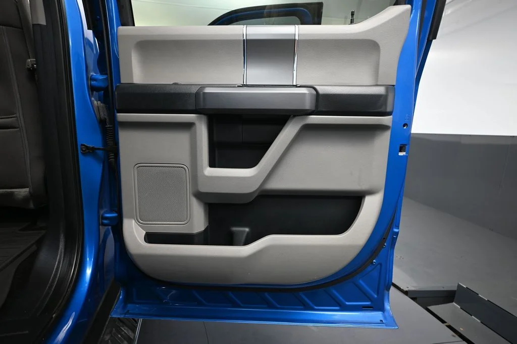 Used 2020 Blue Ford XLT image 42