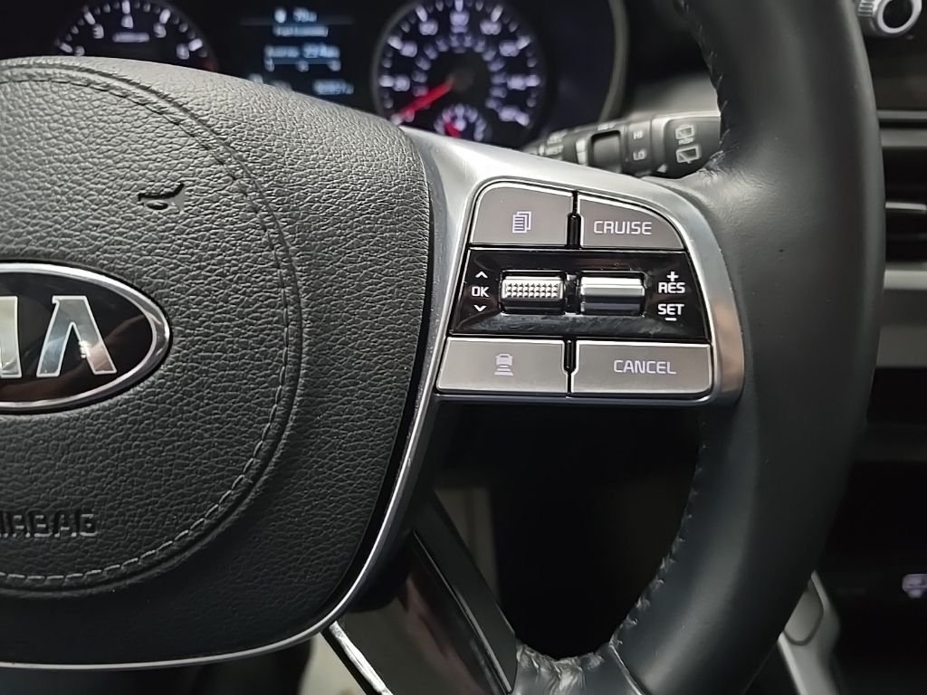 Used 2020 Silver Kia S image 21