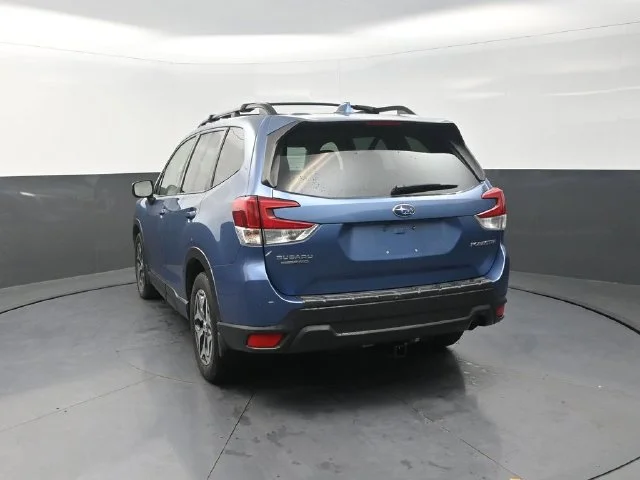 Used 2021 Blue Subaru Premium image 6