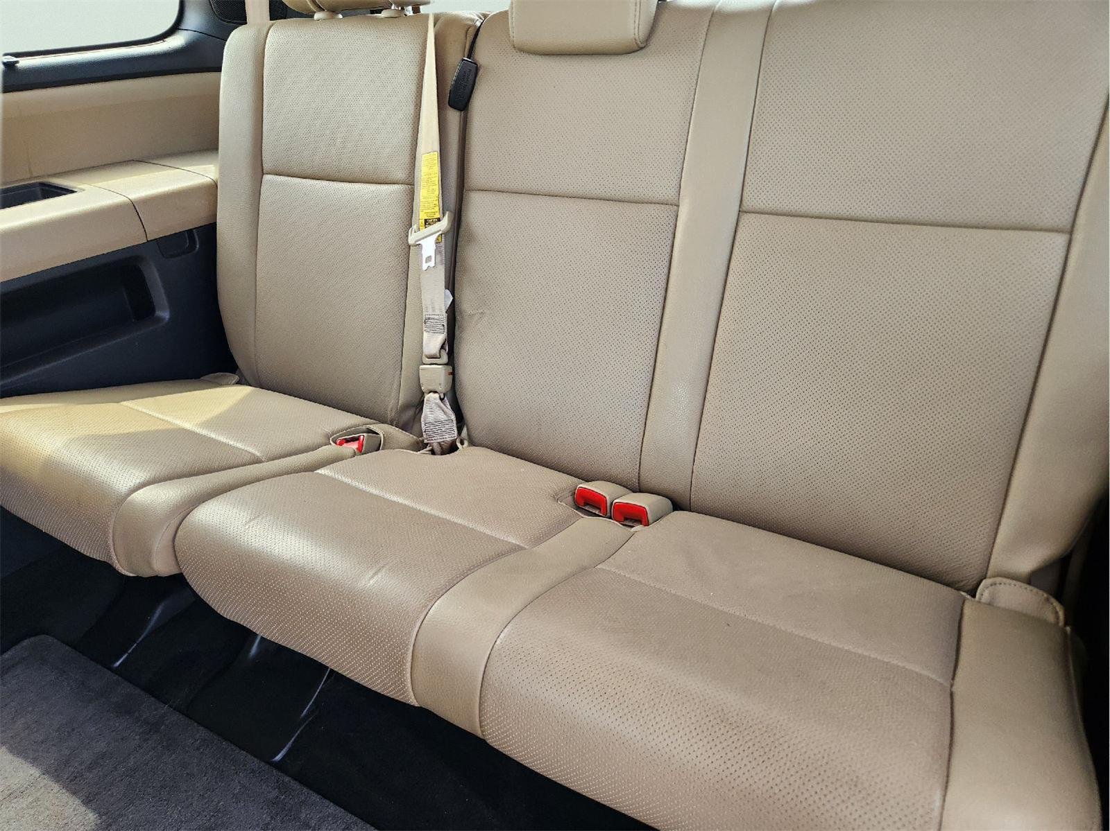 Used 2016 Blizzard Pearl Toyota Platinum image 32