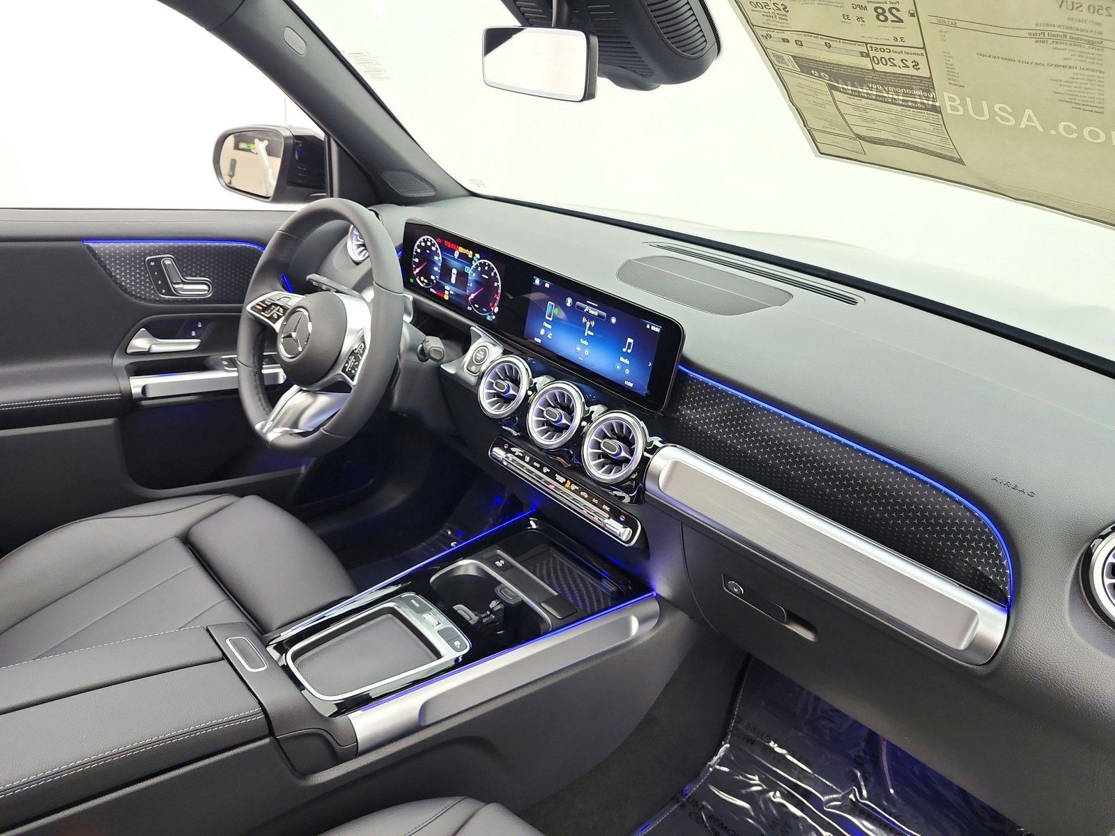 New 2026 Mountain Grey Metallic Mercedes-Benz GLB 250 SUV image 14
