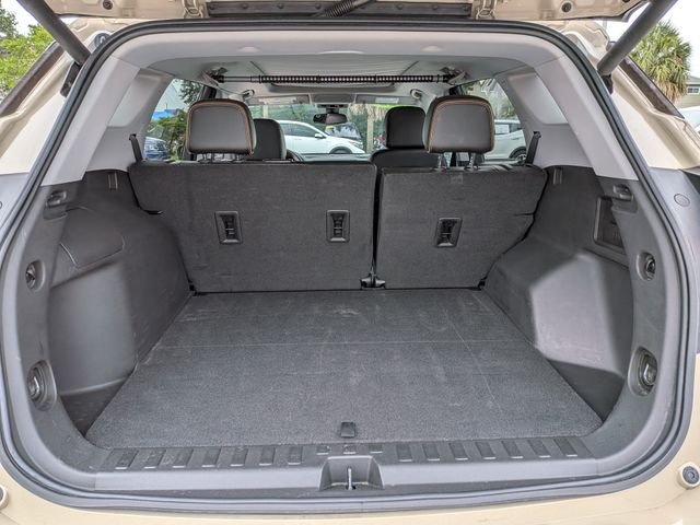 Used 2022 Beige GMC AT4 image 13