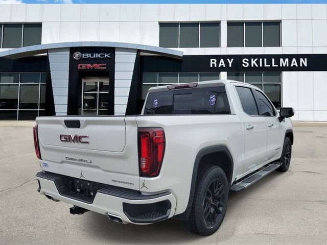 Used 2021 White Frost Tricoat GMC Denali image 4