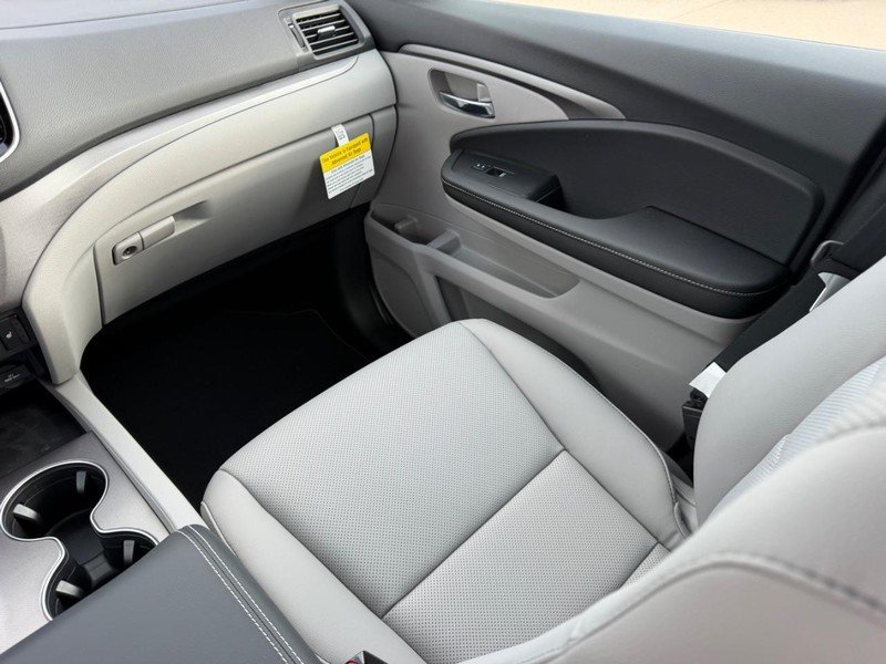 New 2026 Platinum White Pearl Honda RTL image 17