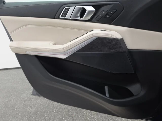 Used 2022 Arctic Gray Metallic BMW xDrive40i image 26