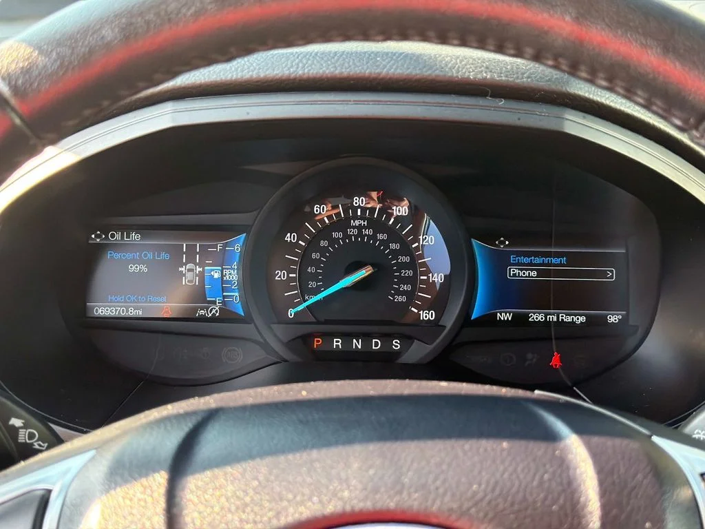 Used 2024 Agate Black Metallic Ford SEL image 29