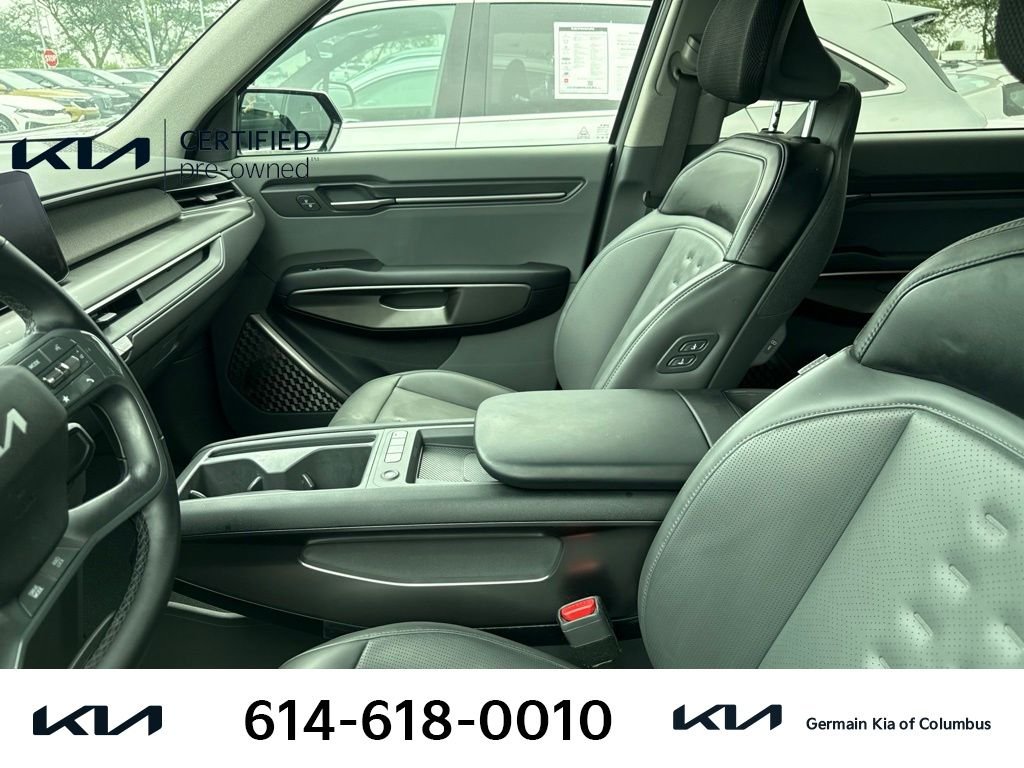 Used 2024 Gray Kia Wind image 9