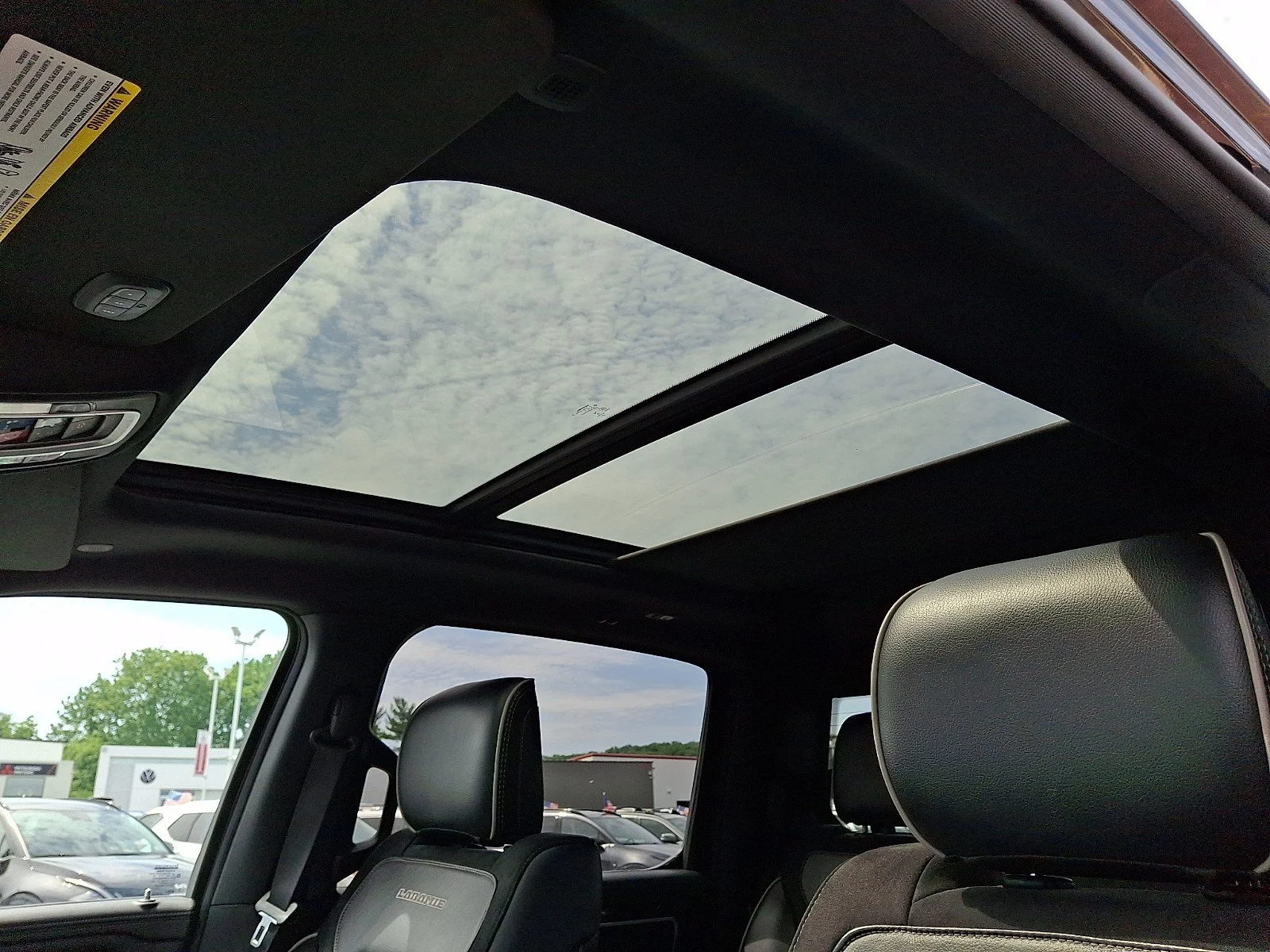 Used 2021 Diamond Black Crystal Pearlcoat Ram Laramie image 15