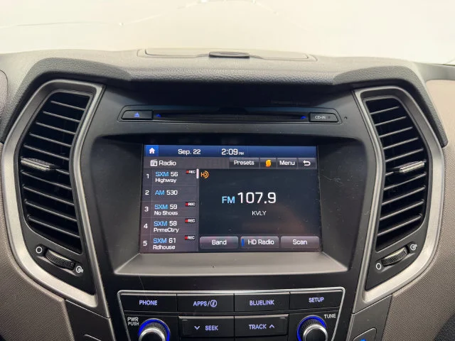 Used 2018 Sparkling Silver Hyundai 2.4 Base image 30