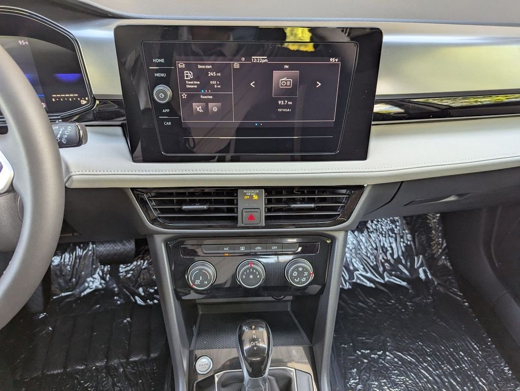 2025 Volkswagen Taos S - Photo 11