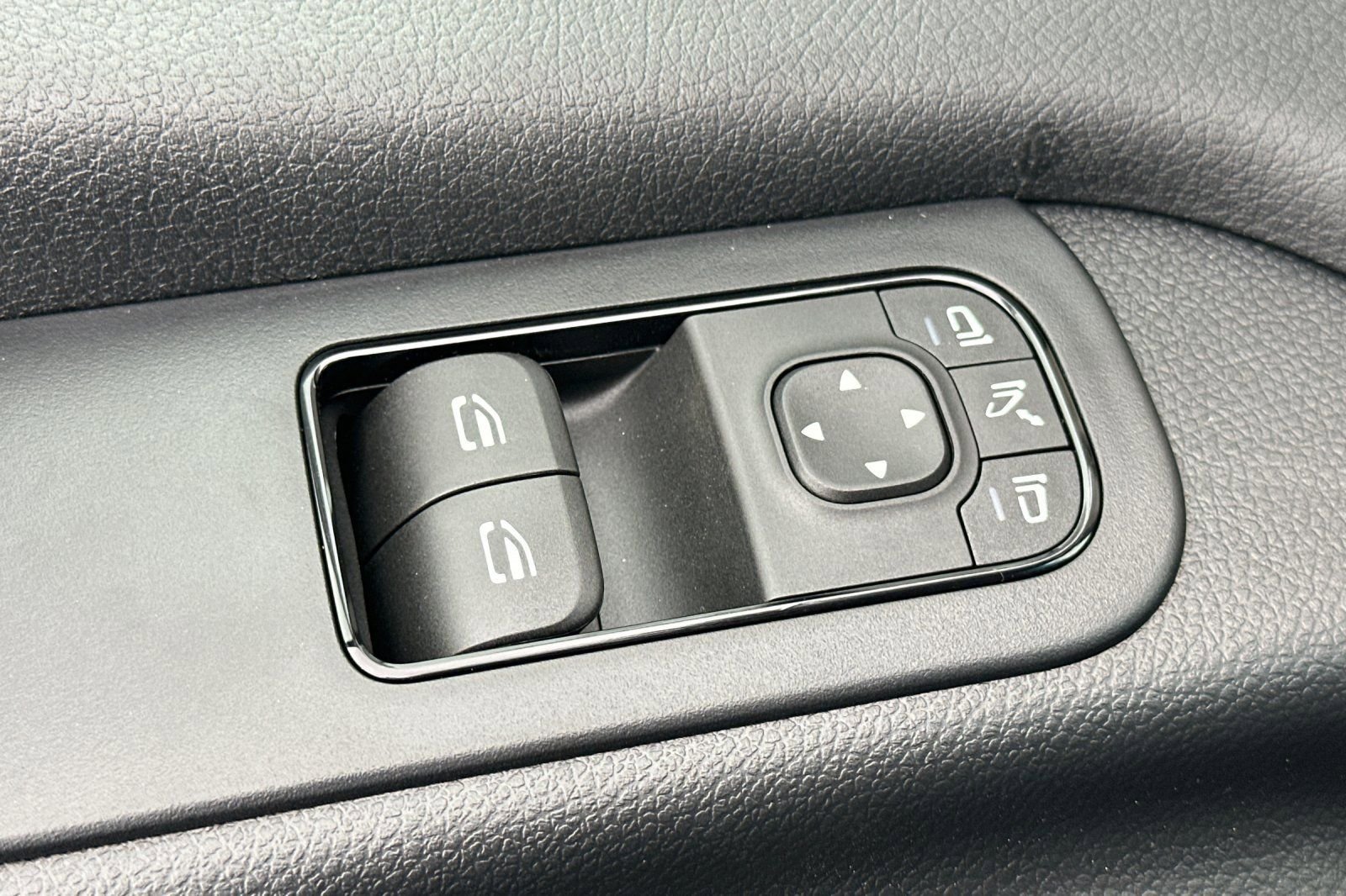 2025 Mercedes-Benz Sprinter Crew Van Base - Photo 15