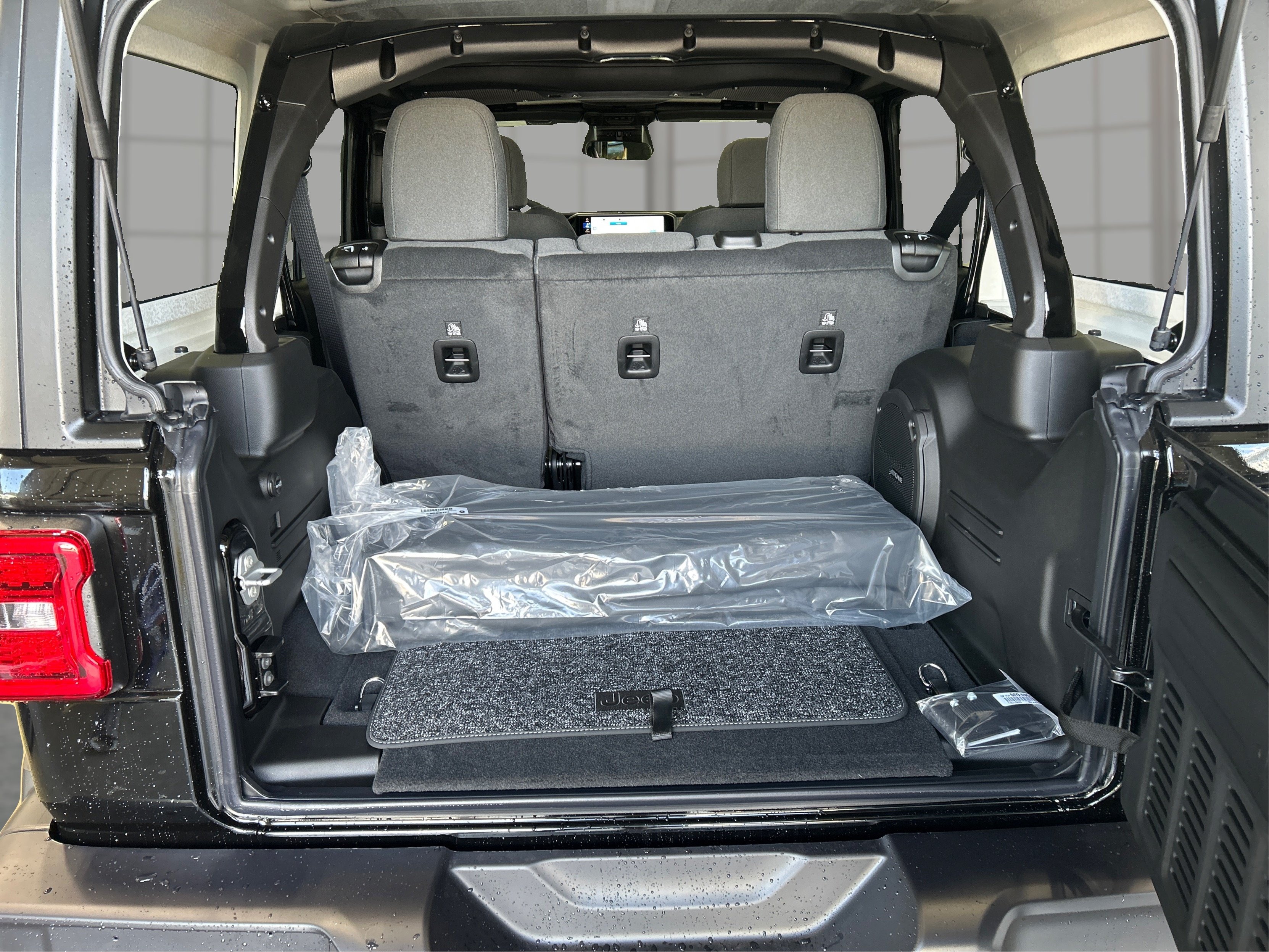 New 2026 Black Clear-Coat Exterior Paint Jeep 85th Anniversary Edition image 11