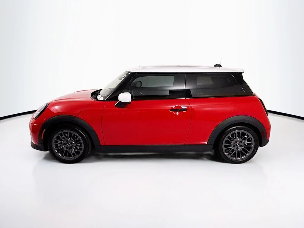 Certified Used 2026 Chili Red II MINI Signature Plus image 8