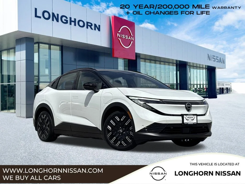 2026 Nissan Leaf Platinum+'s photo