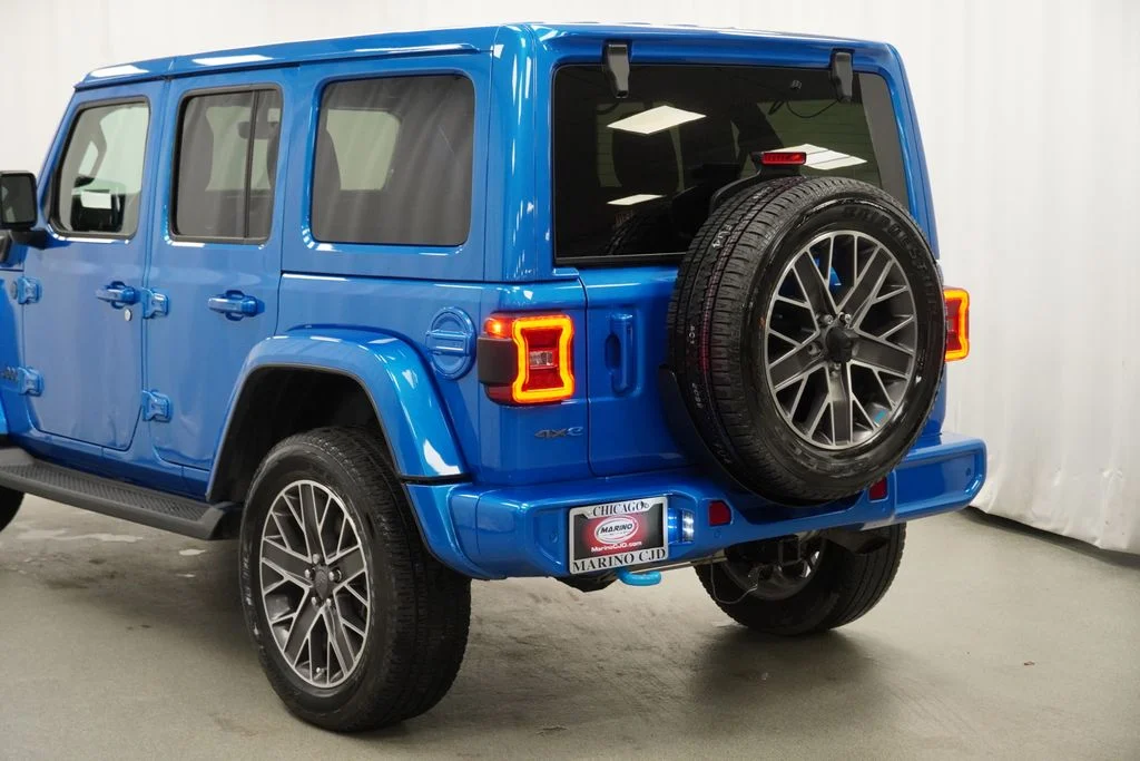 Used 2023 Blue Jeep High Altitude 4xe image 13