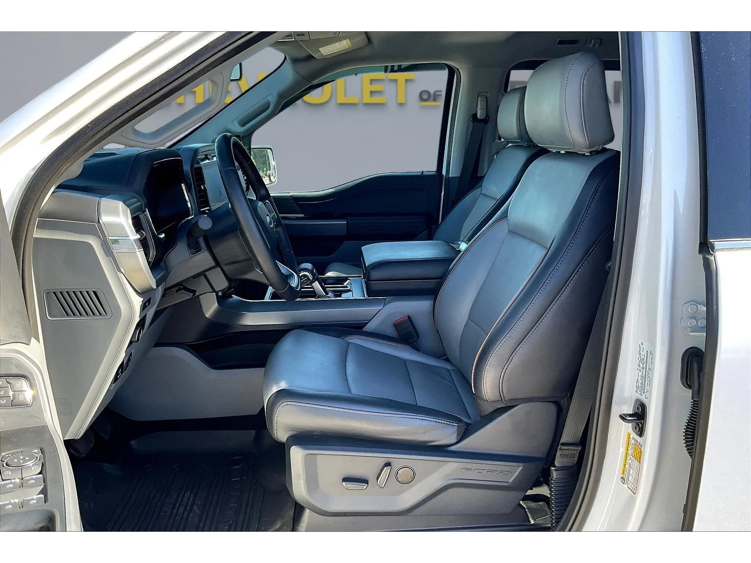 Used 2025 White Ford LARIAT image 17
