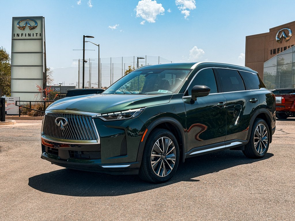 Certified Used 2026 Deep Emerald INFINITI LUXE image 1