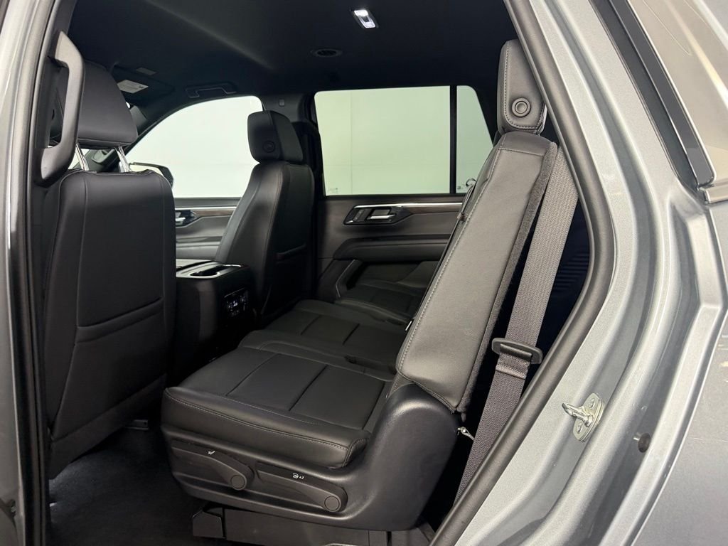 Used 2025 Sterling Gray Metallic Chevrolet LT image 22