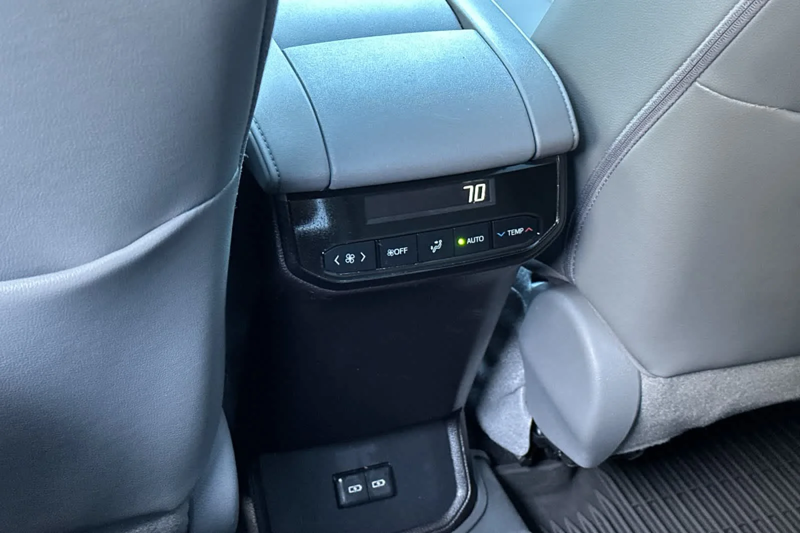 Used 2022 Moon Dust Toyota Hybrid XLE image 14