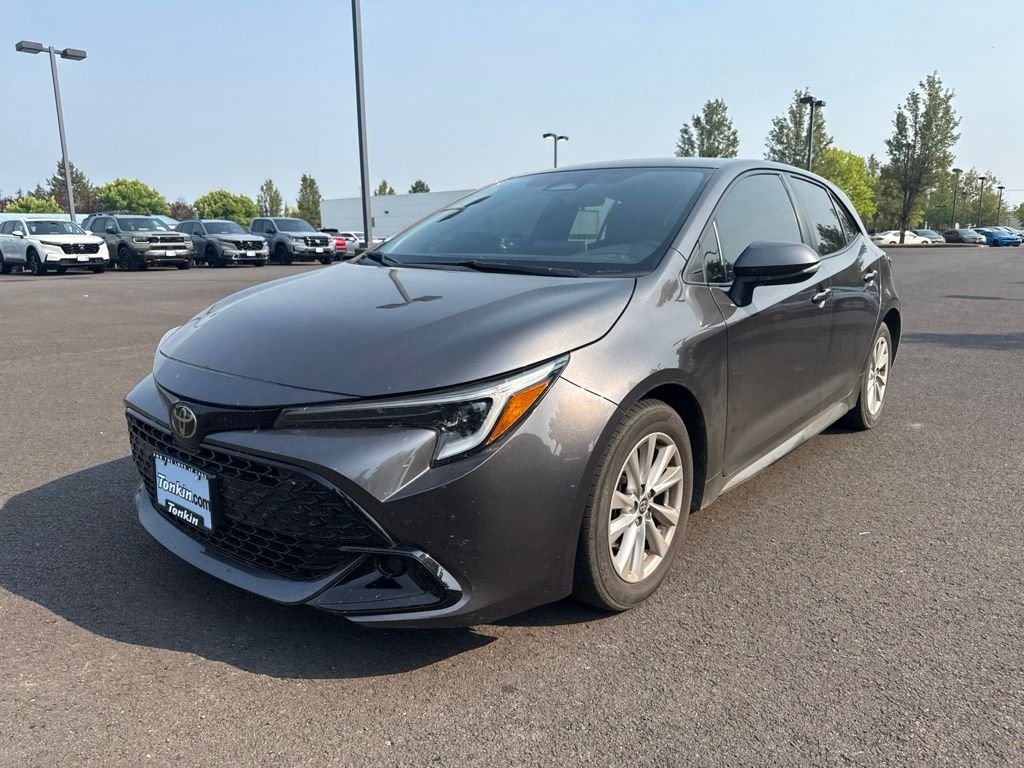 Used 2023 Magnetic Gray Metallic Toyota SE image 3