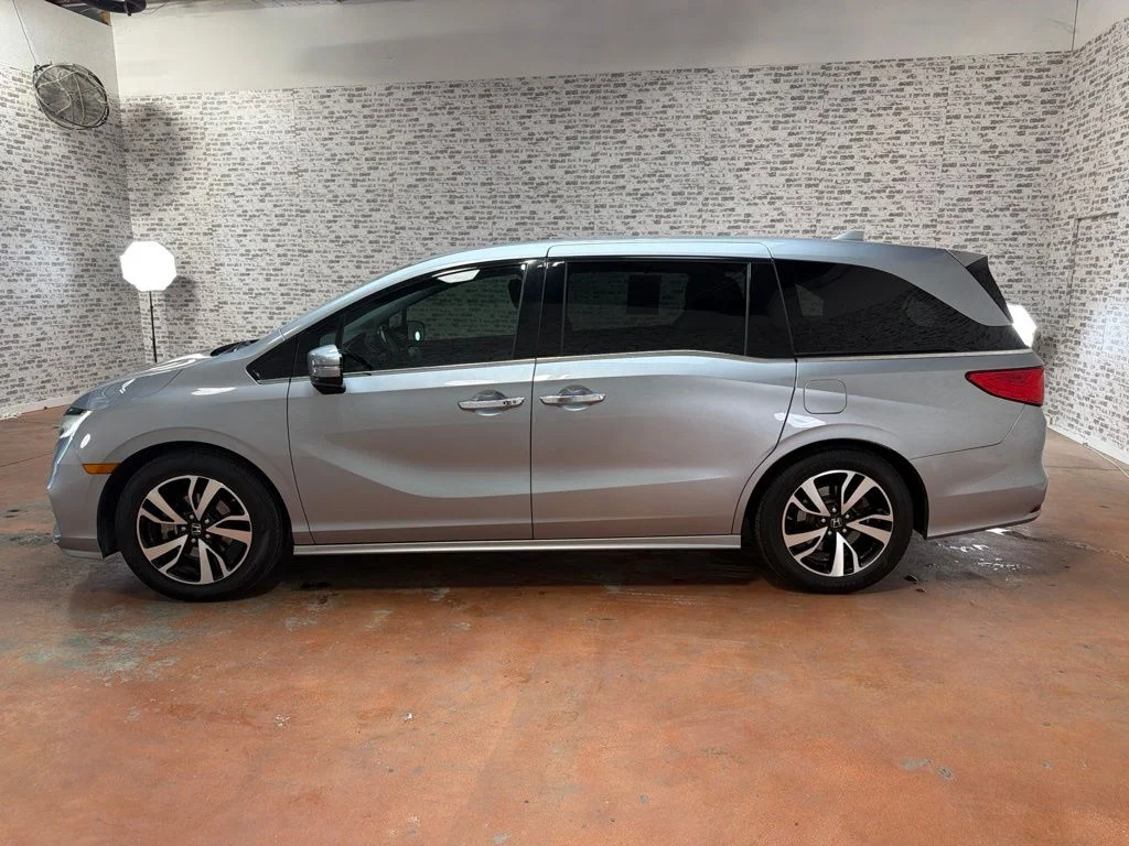 Used 2019 Lunar Silver Metallic Honda Elite image 4
