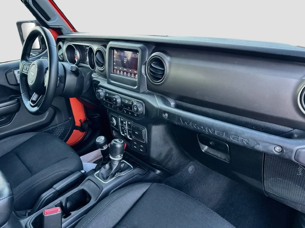 Used 2018 Orange Jeep Unlimited Sport S image 34