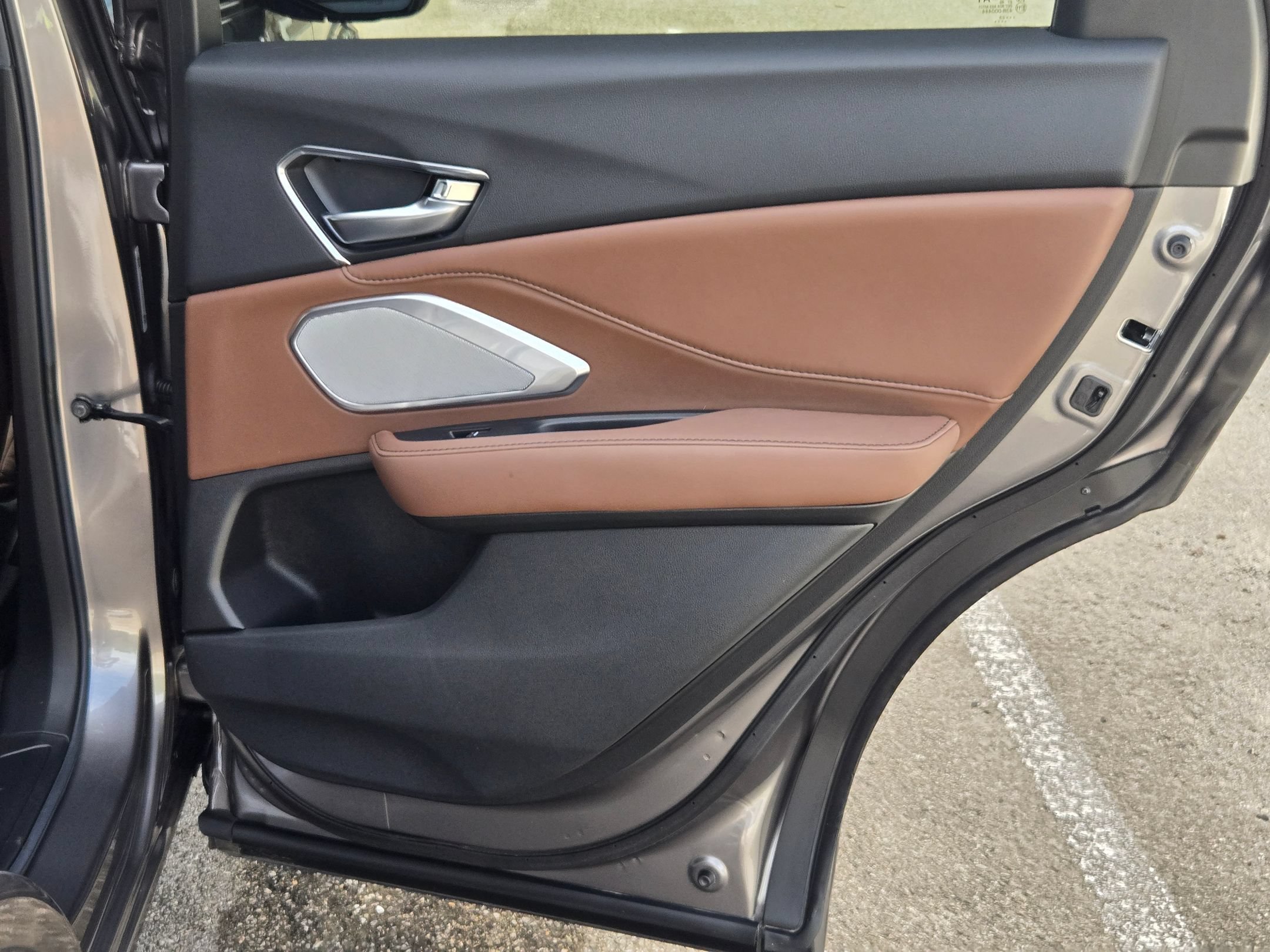 Used 2024 Liquid Carbon Metallic Acura with Advance Package image 26