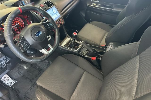 Used 2017 White Subaru Base image 11