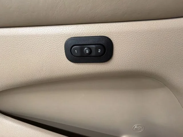 Used 2017 Black Jeep Overland image 42