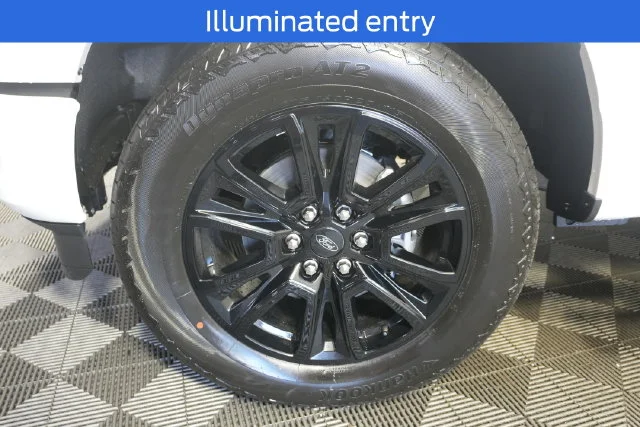 New 2026 Star White Metallic Tri-Coat Ford Platinum® image 18